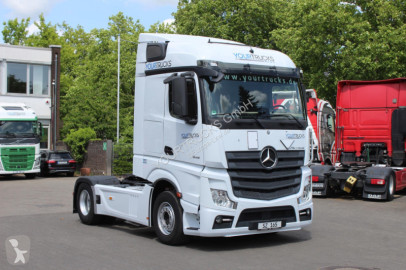 Cabeza tractora Mercedes
