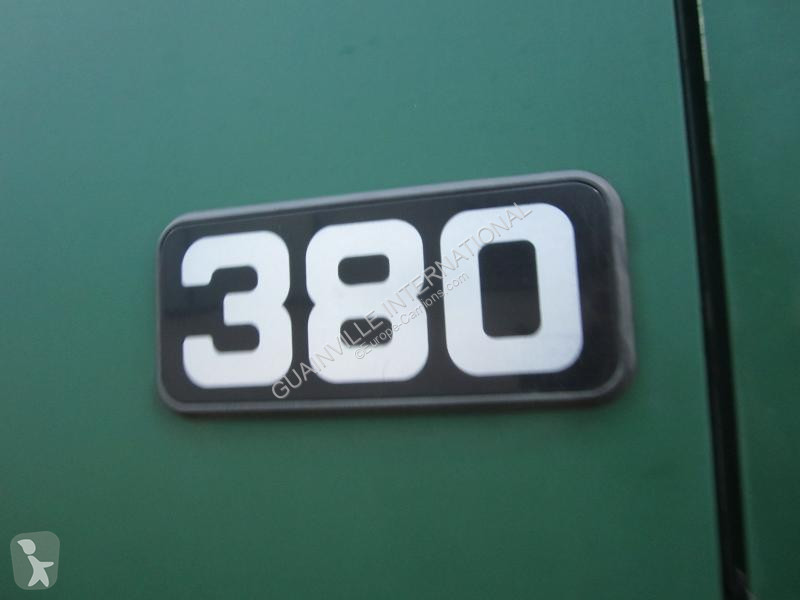 Tracteur Volvo 380