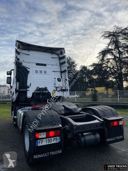Tractor Renault