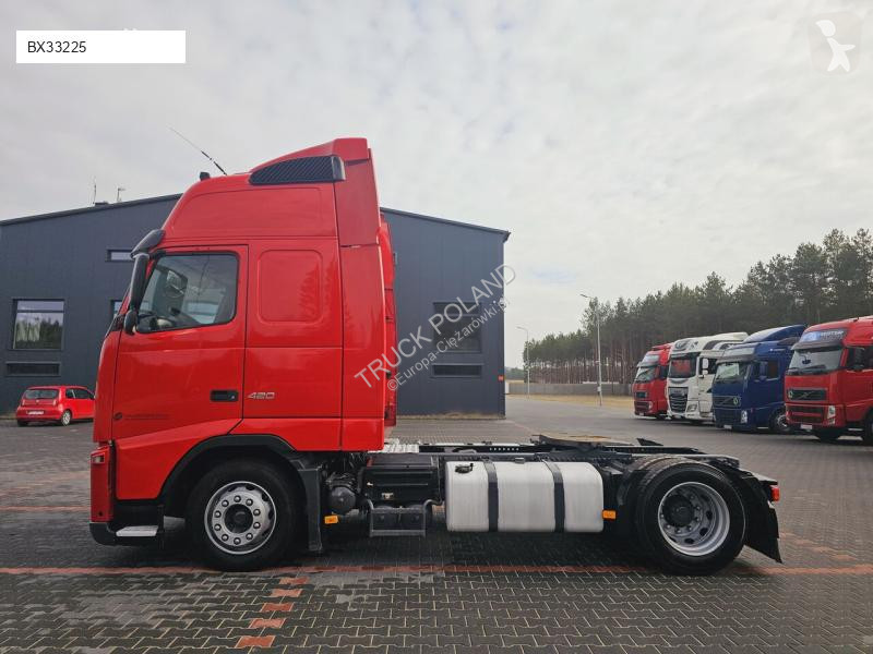 Tahač Volvo XXL NEW TIRES MANUAL 420 EURO 5 2011