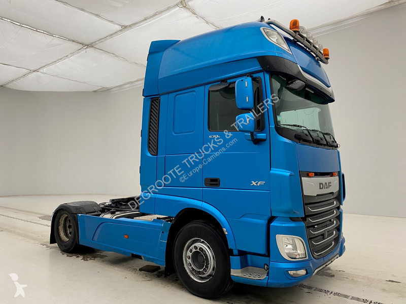Traktor DAF 530 Super Space Cab