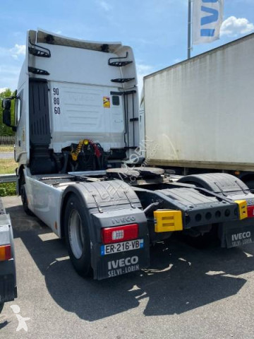 Cabeza tractora Iveco
