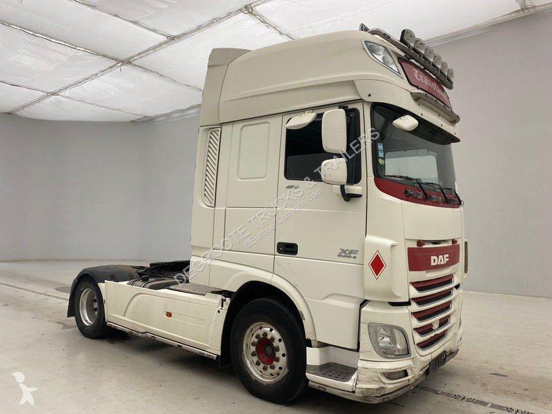 Traktor DAF 460 Super Space Cab