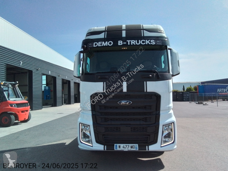 Traktor Ford 1100 Intard STD
