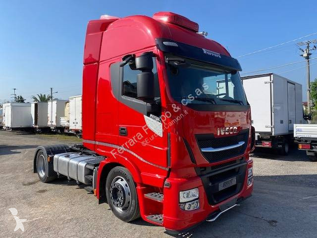 Traktor Iveco
