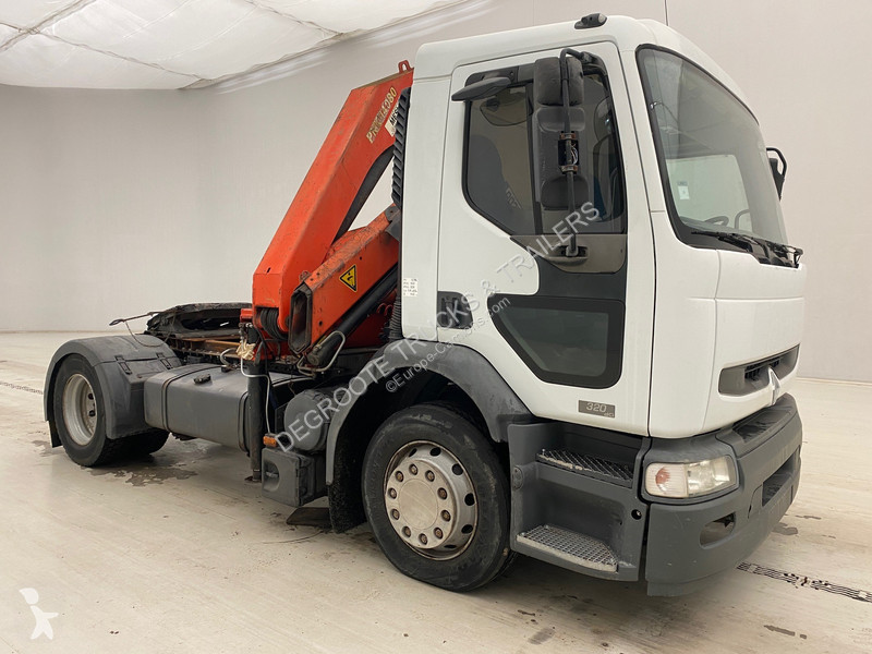 Traktor Renault 320 DCi