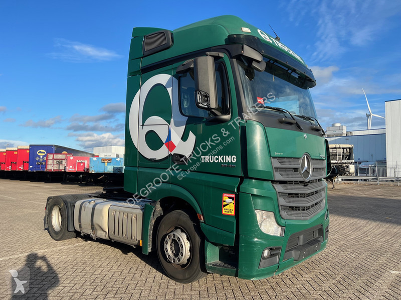 Traktor Mercedes 1845 BigSpace