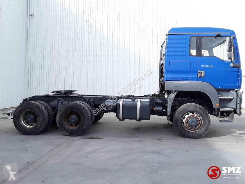 Tracteur MAN 33.410 6x6 manual pump