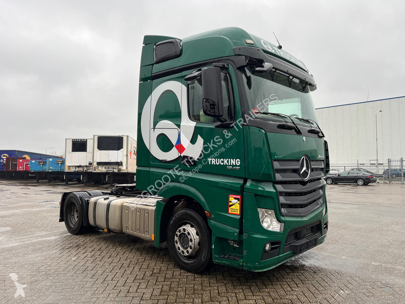 Traktor Mercedes 1845 BigSpace