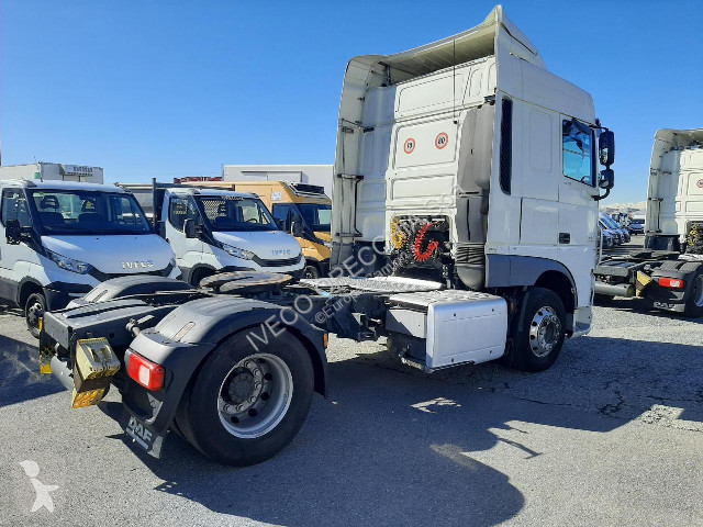 Traktor DAF XF460