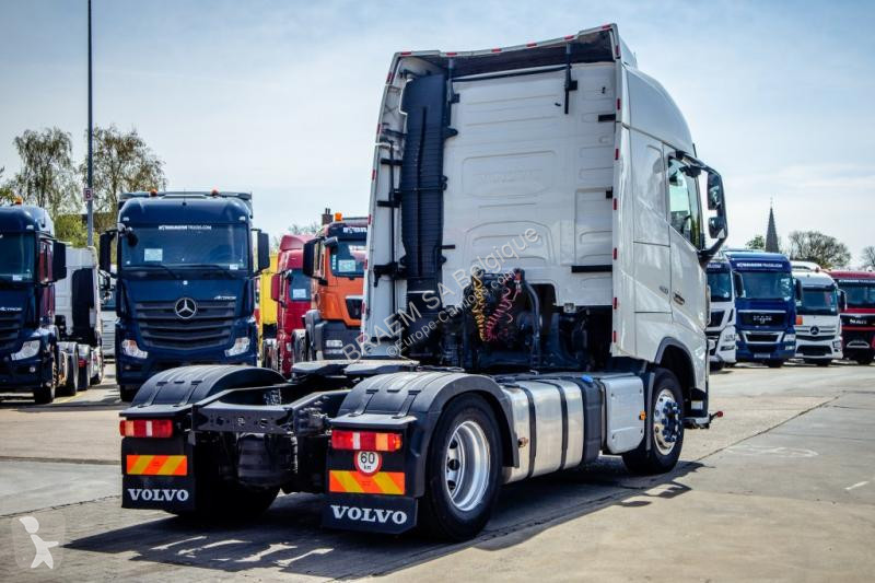 Traktor Volvo 420