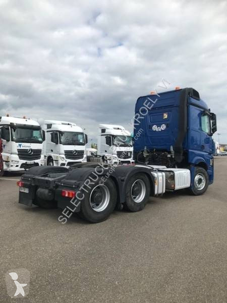 Traktor Mercedes