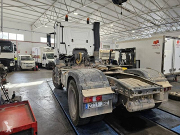 Cabeza tractora Mercedes