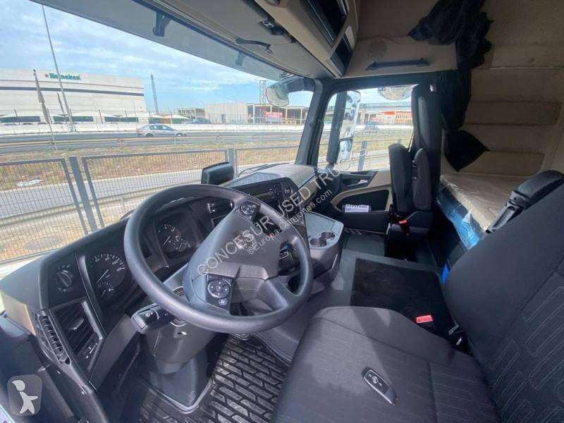 Traktor Mercedes