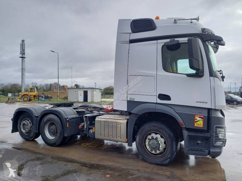 Traktor Mercedes