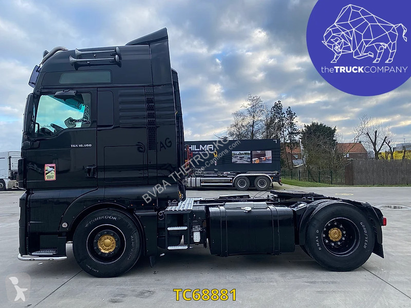 Traktor MAN 560