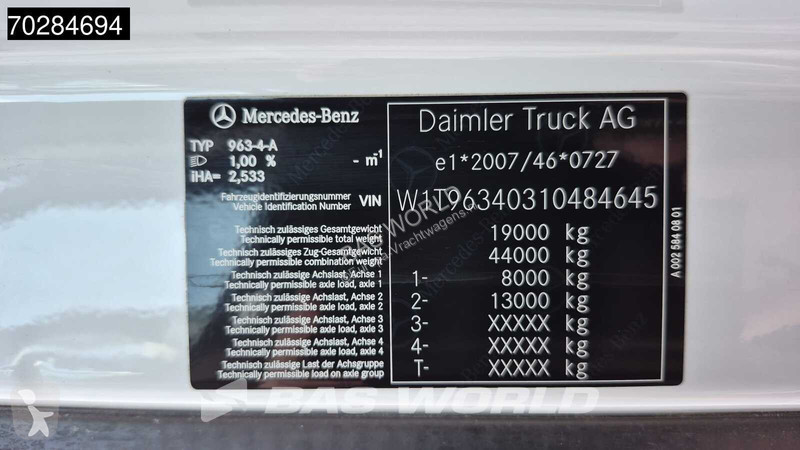 Traktor Mercedes 1945 4X2 GigaSpace 2x Tanks...