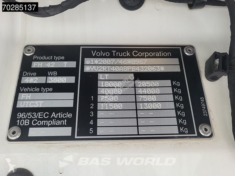 Traktor Volvo 500  4X2 XL VEB+ 2x Tanks ACC LED...