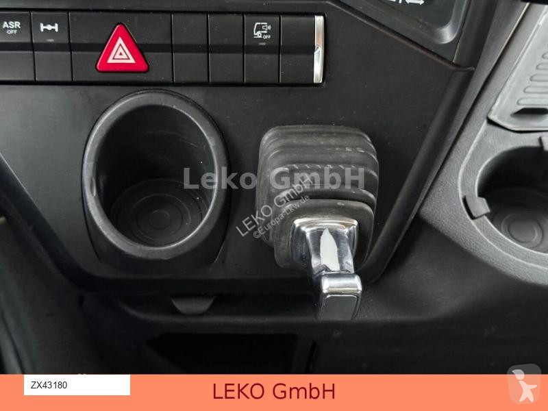 Traktor Mercedes 1842