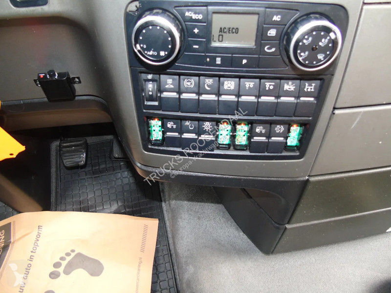 Traktor MAN TGX + 6x2 + retarder + euro 6