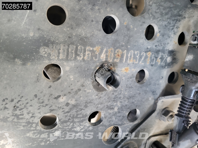 Tahač Mercedes 1845 4X2 StreamSpace Retarder...