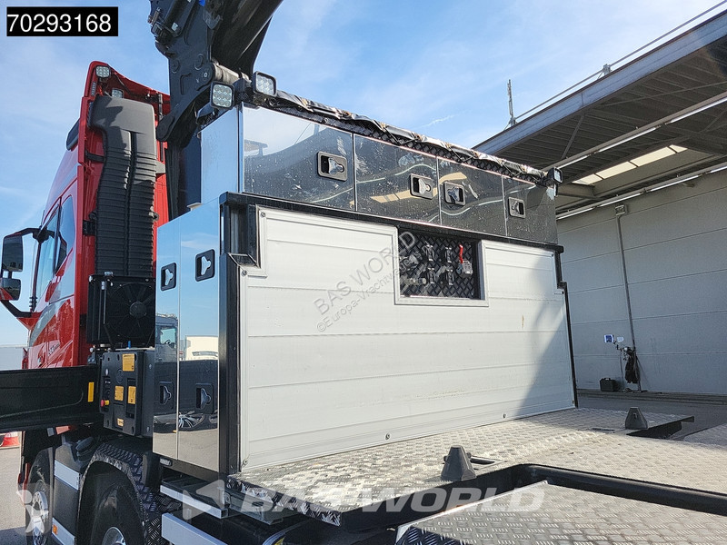 Tahač Volvo 650 8X2 HMF 7020K-RCS Crane +...