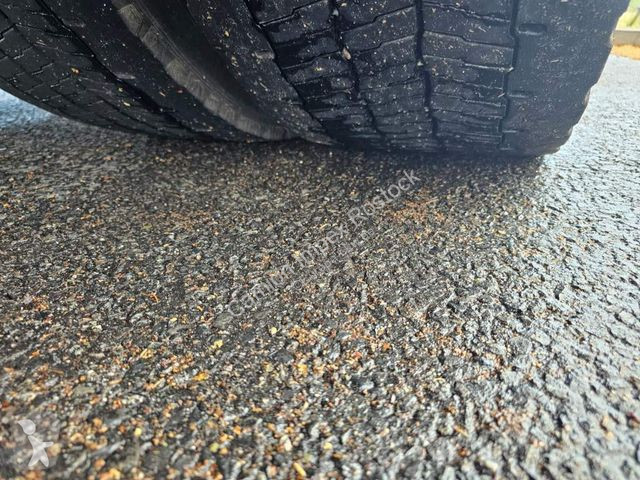 Trattore Stradale Iveco 460 CNG, 2 Kreis-Hydr.,...