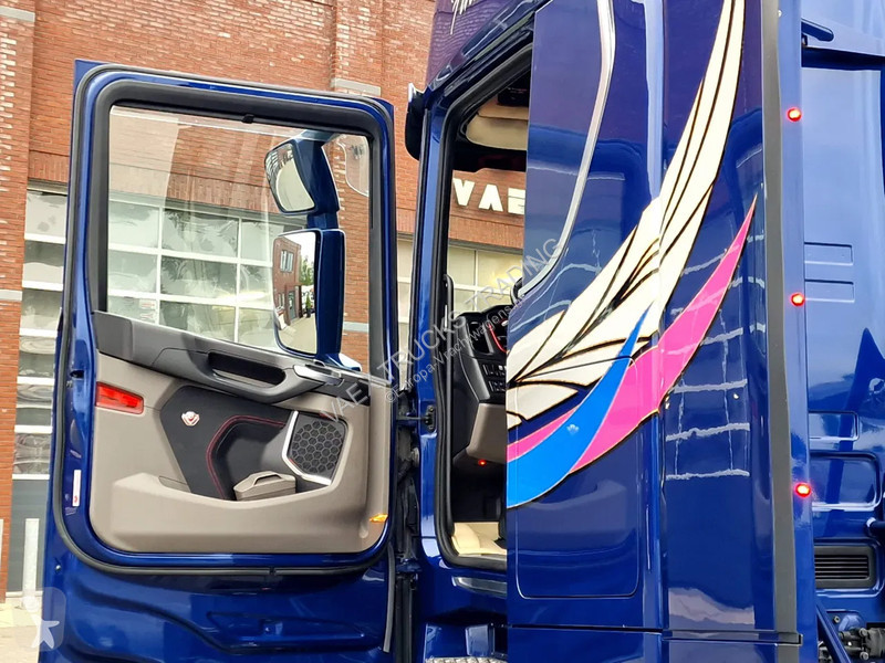 Tractor Scania 770S V8 NS Highline 6x2 - Show...