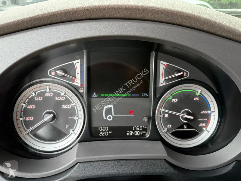 Trekker DAF 480 SSC Super Space 2x tank LED...