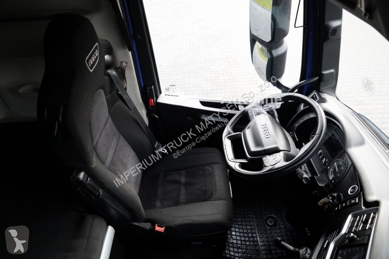 Влекач Iveco 460