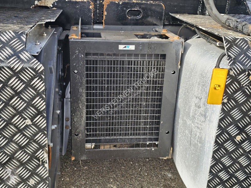 جرار Mercedes 3363 SL / 6x4 / PALFINGER EPSILON...
