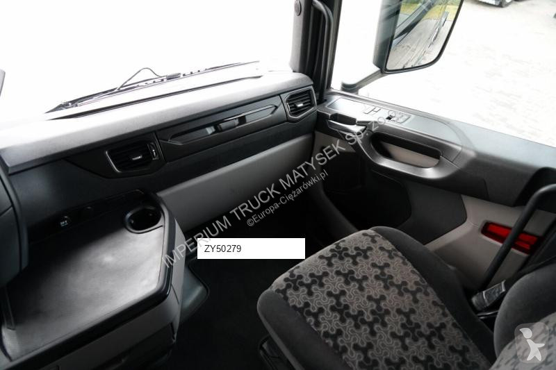 Влекач Scania S 500