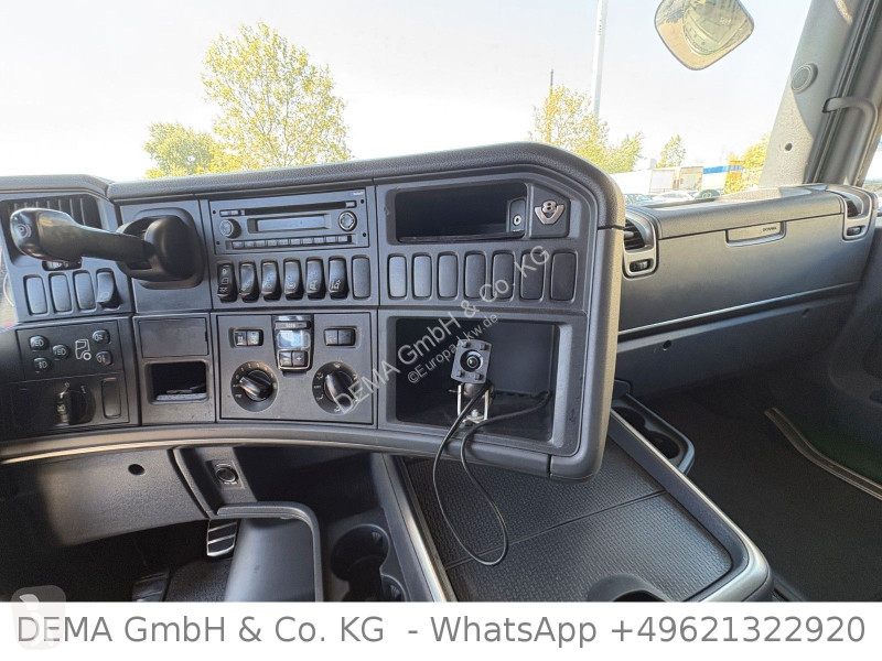 جرار Scania...