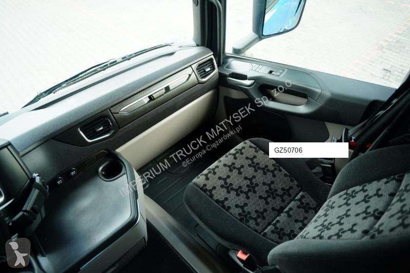 Cap tractor Scania