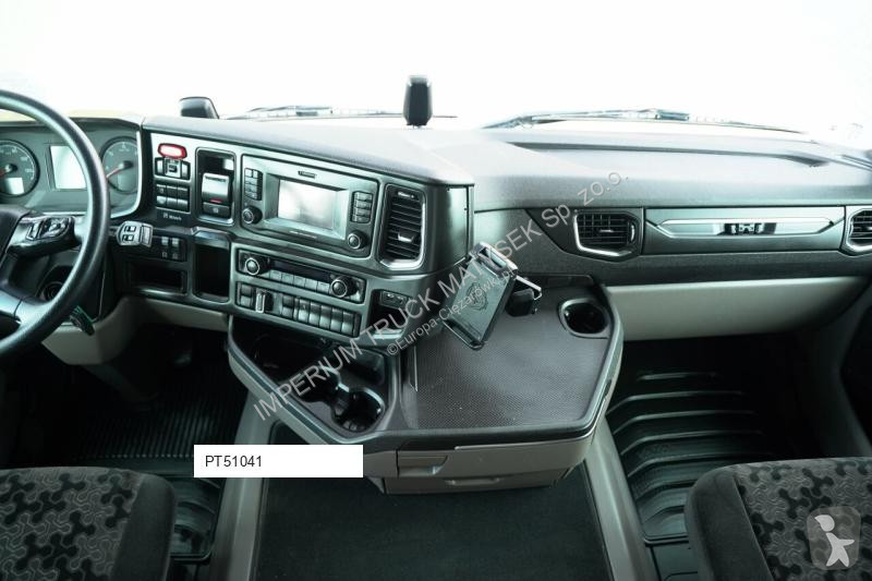Влекач Scania
