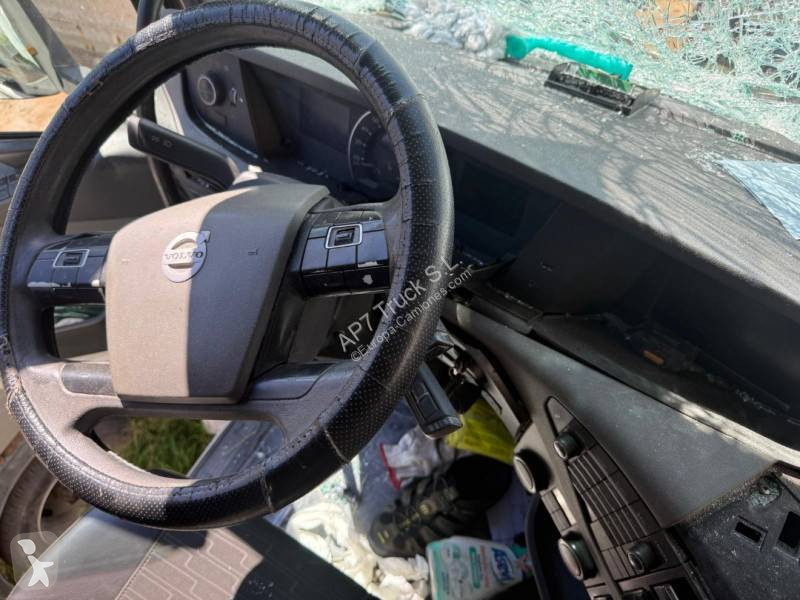 جرار Volvo