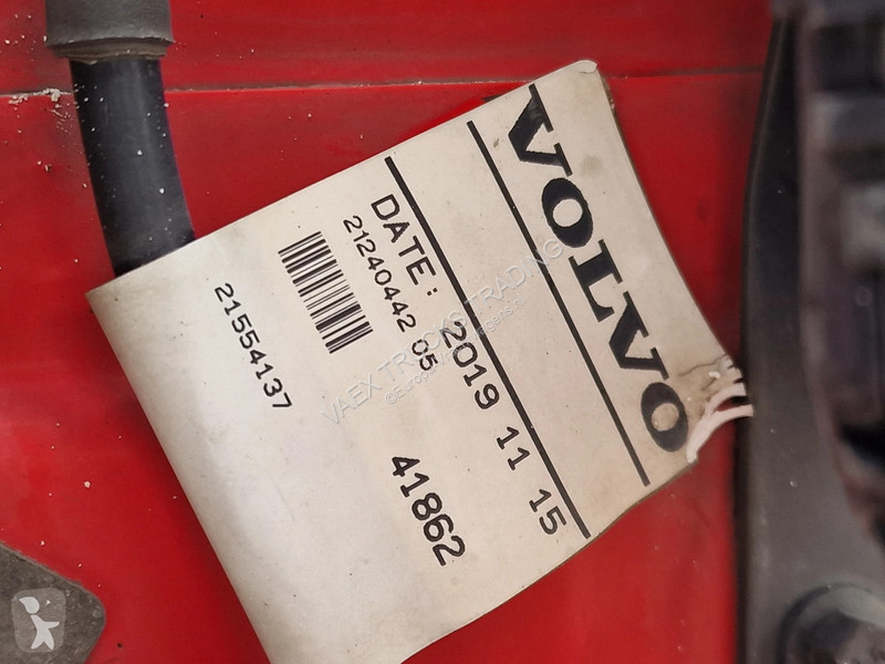 جرار Volvo 13540 Globetrotter 6x4 - Lift axle -...
