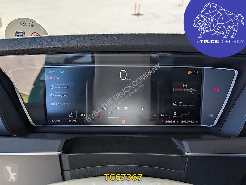 جرار Volvo 500
