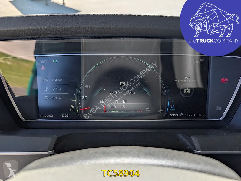 جرار Volvo 500
