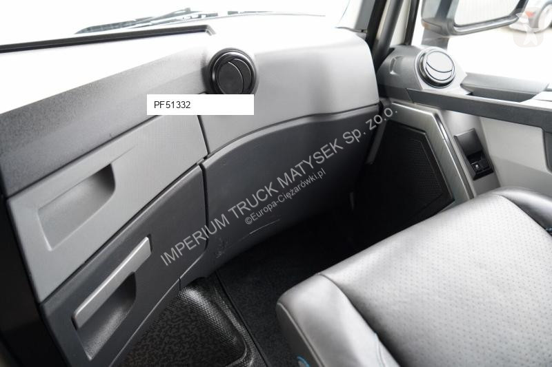 جرار Renault T 520