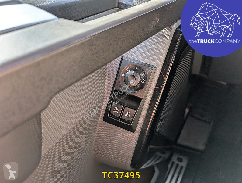 جرار Renault T 480