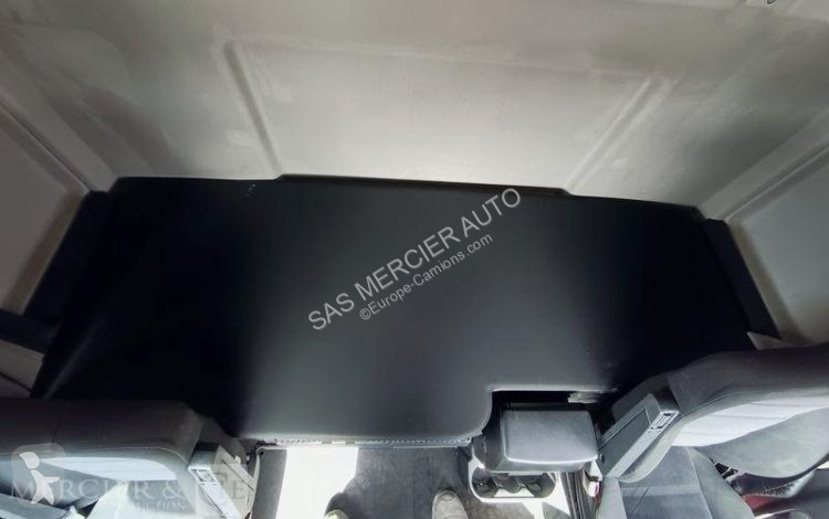 جرار Iveco