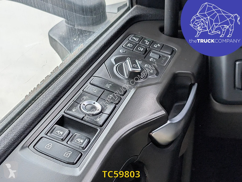 جرار Scania 520