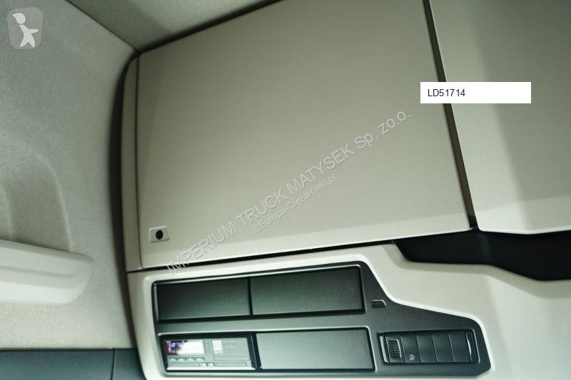 جرار Scania S 450