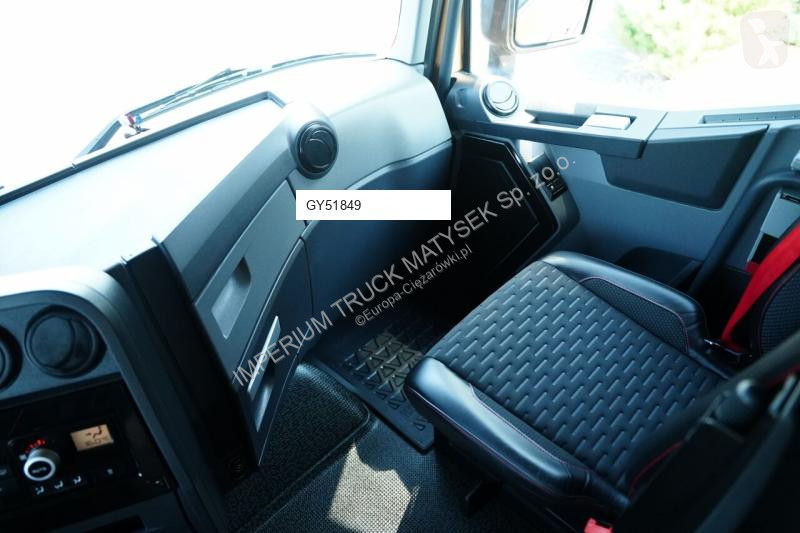 جرار Renault T 520