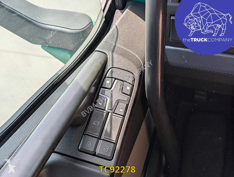 جرار Volvo 500
