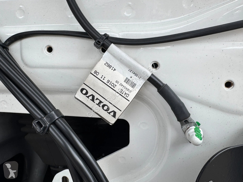 Cabeza tractora Volvo 750 6x2 Retarder Globe XL