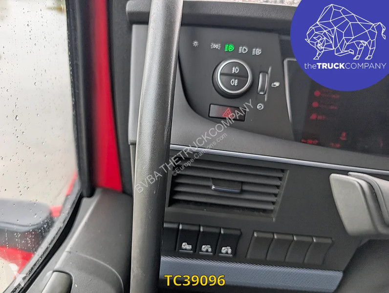 Cabeza tractora Volvo
