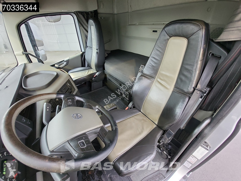 Tahač Volvo FH 460 4X2 Globe Alcoa's Leder