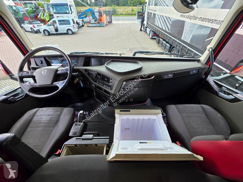 Nyergesvontató Volvo | Retarder / 8 x 4